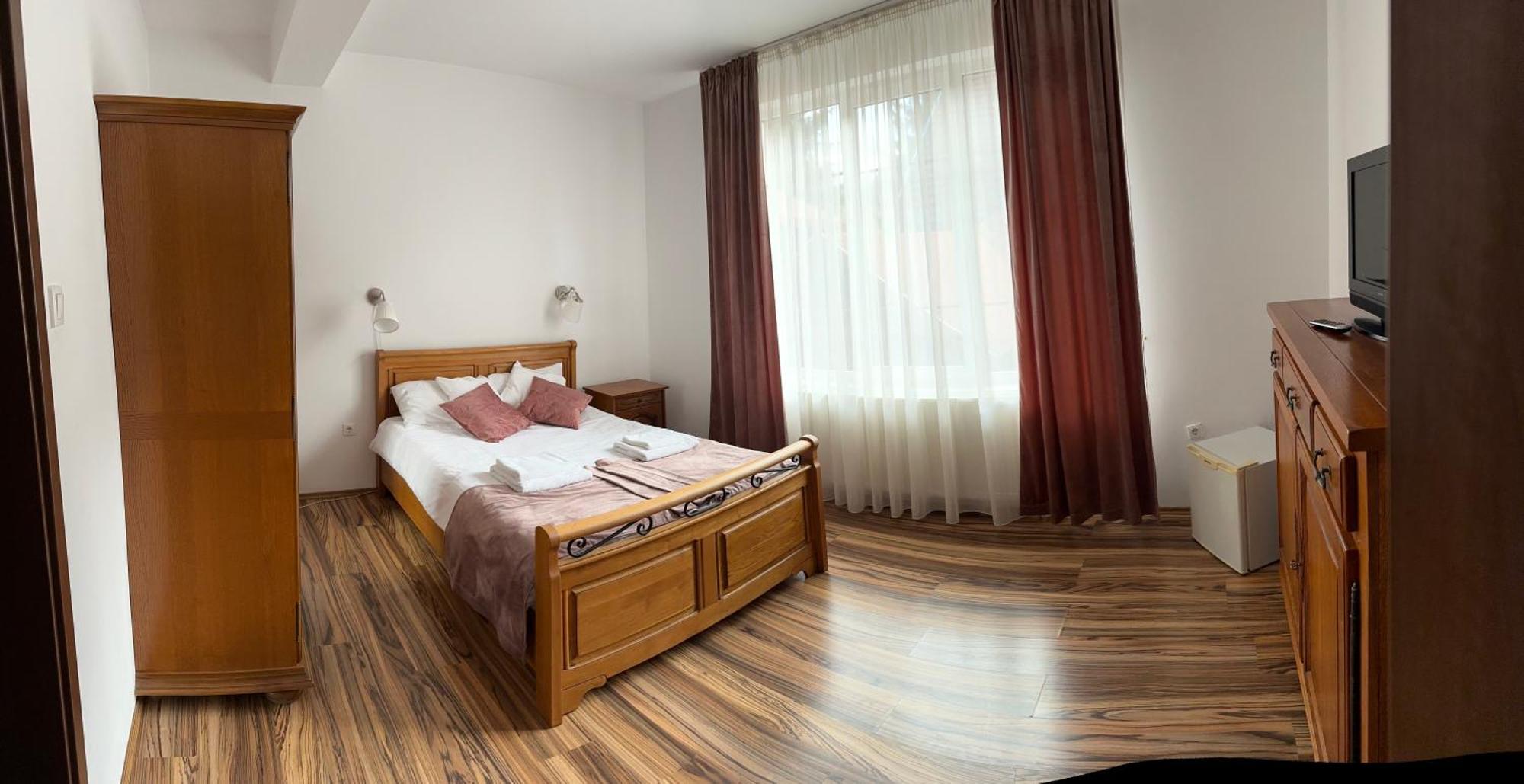 Отель Vila Man Совата Экстерьер фото
